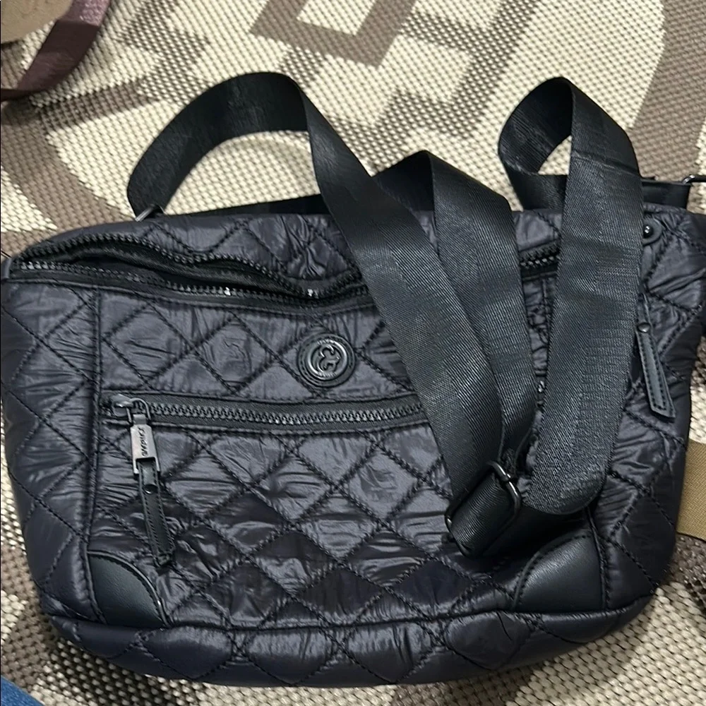 Quilted Black Crossbody Bag - Picture 4 of 5